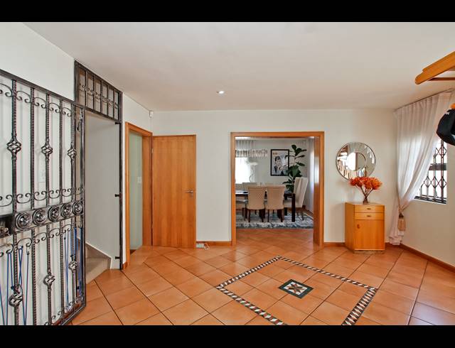 4 BEDROOM HOUSE FOR SALE IN KENSINGTON